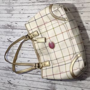 Coach Signature Hampton Shoulder Bag